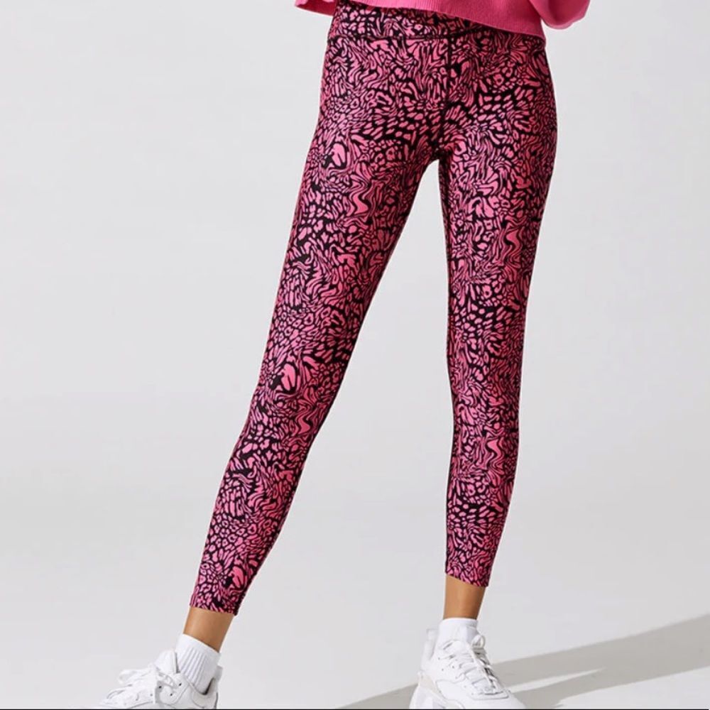 Carbon38 pink leopard leggings